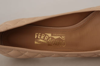 Elegant Quilted Leather Pumps in Beige and Black Salvatore Ferragamo