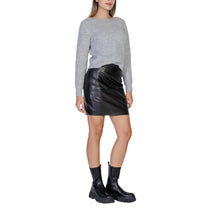 ICHI Black Polyethylene Mini