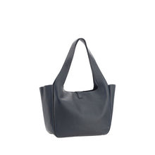 Le 5 À 7 Bea Shoulder Bag Saint Laurent