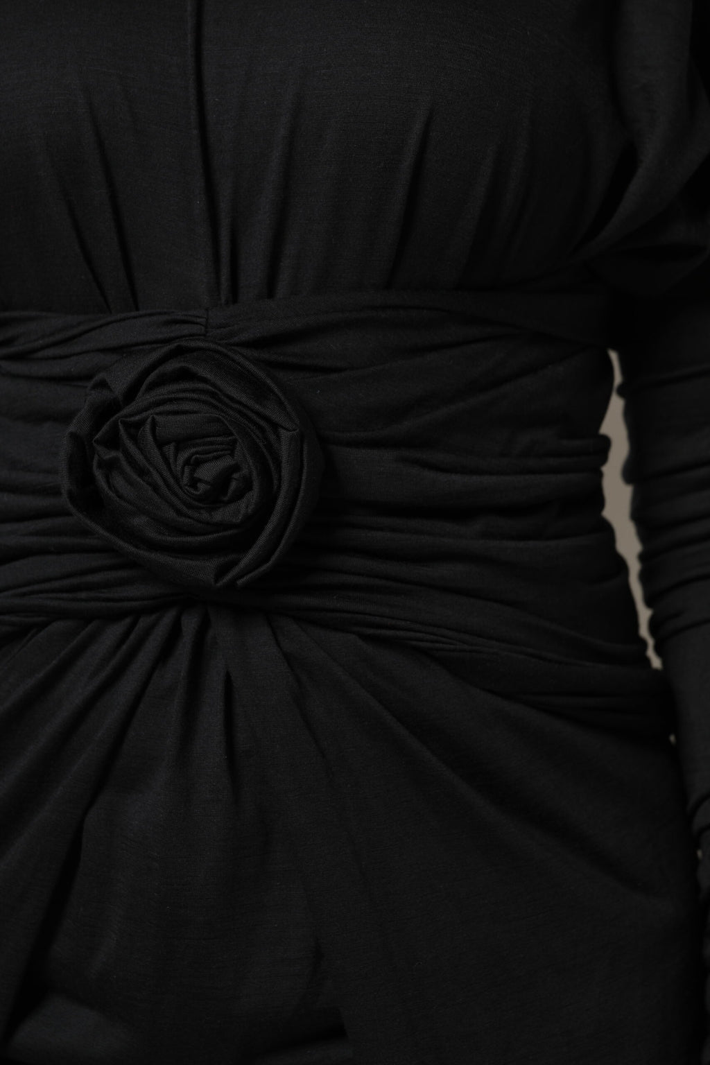 Dolce & Gabbana Black Wool Long Sleeves Sheath Midi Dress