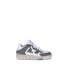 Area Sneaker