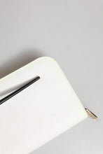 Dolce & Gabbana White Leather Logo Plaque Zip Around Continental Wallet