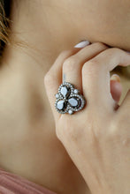 Cloverfield Ring